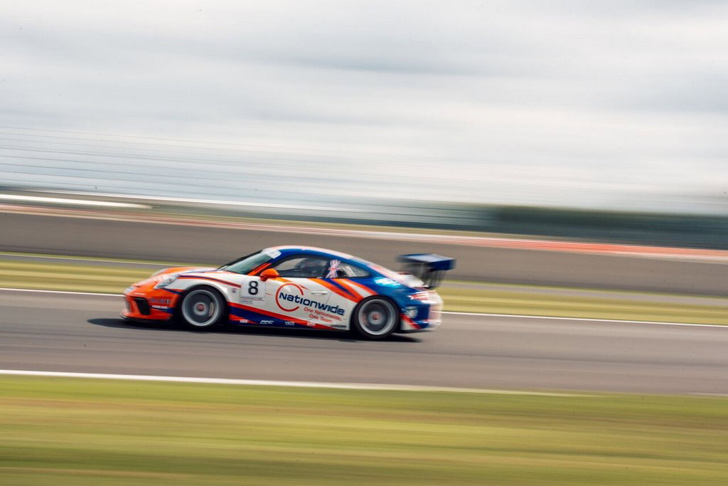 PCCGB Silverstone: Zamparelli beats title rival Ellinas to pole